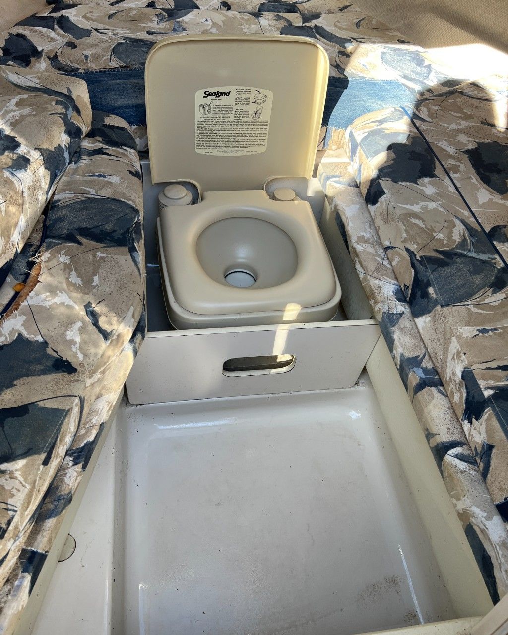 1999 Sea Ray 230 Overnighter - 75
