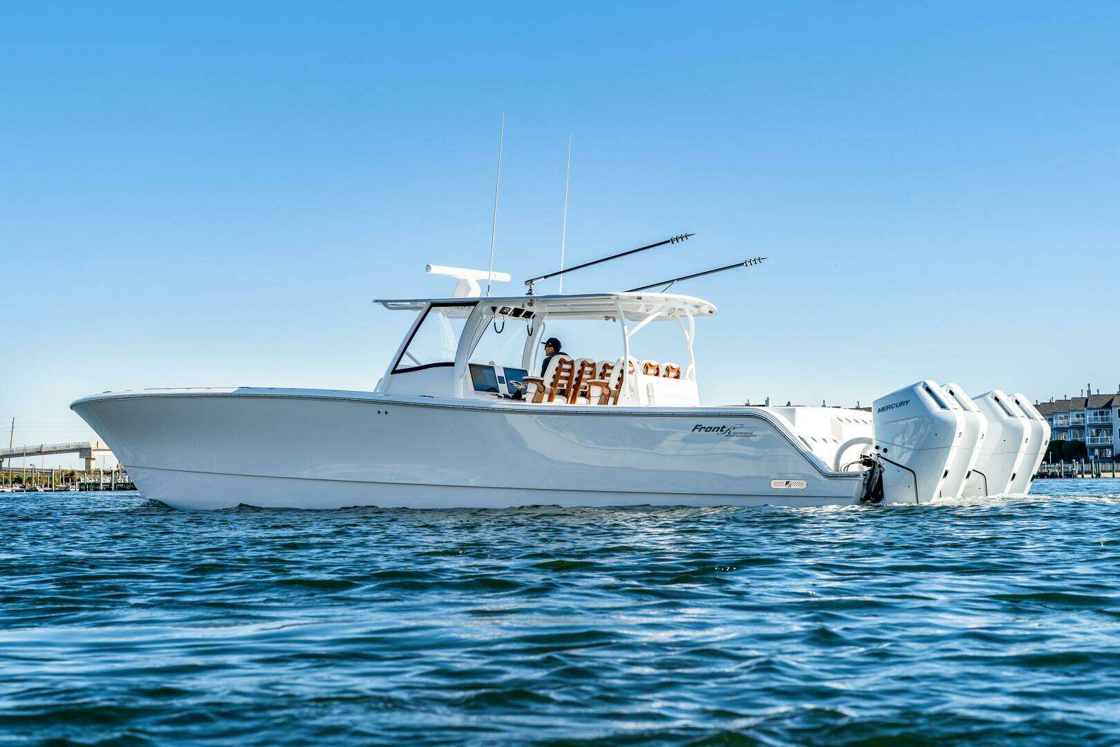 2025 Front Runner 43 Catamaran - Image 8