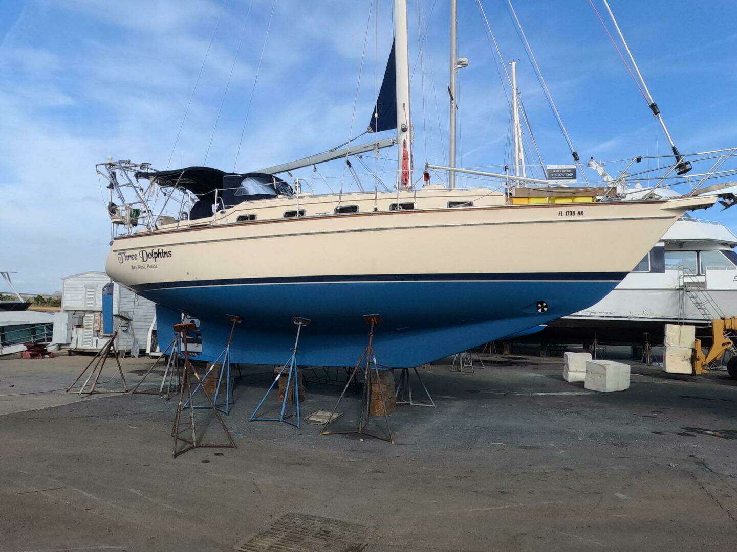 2005 Island Packet 370 - Image 2