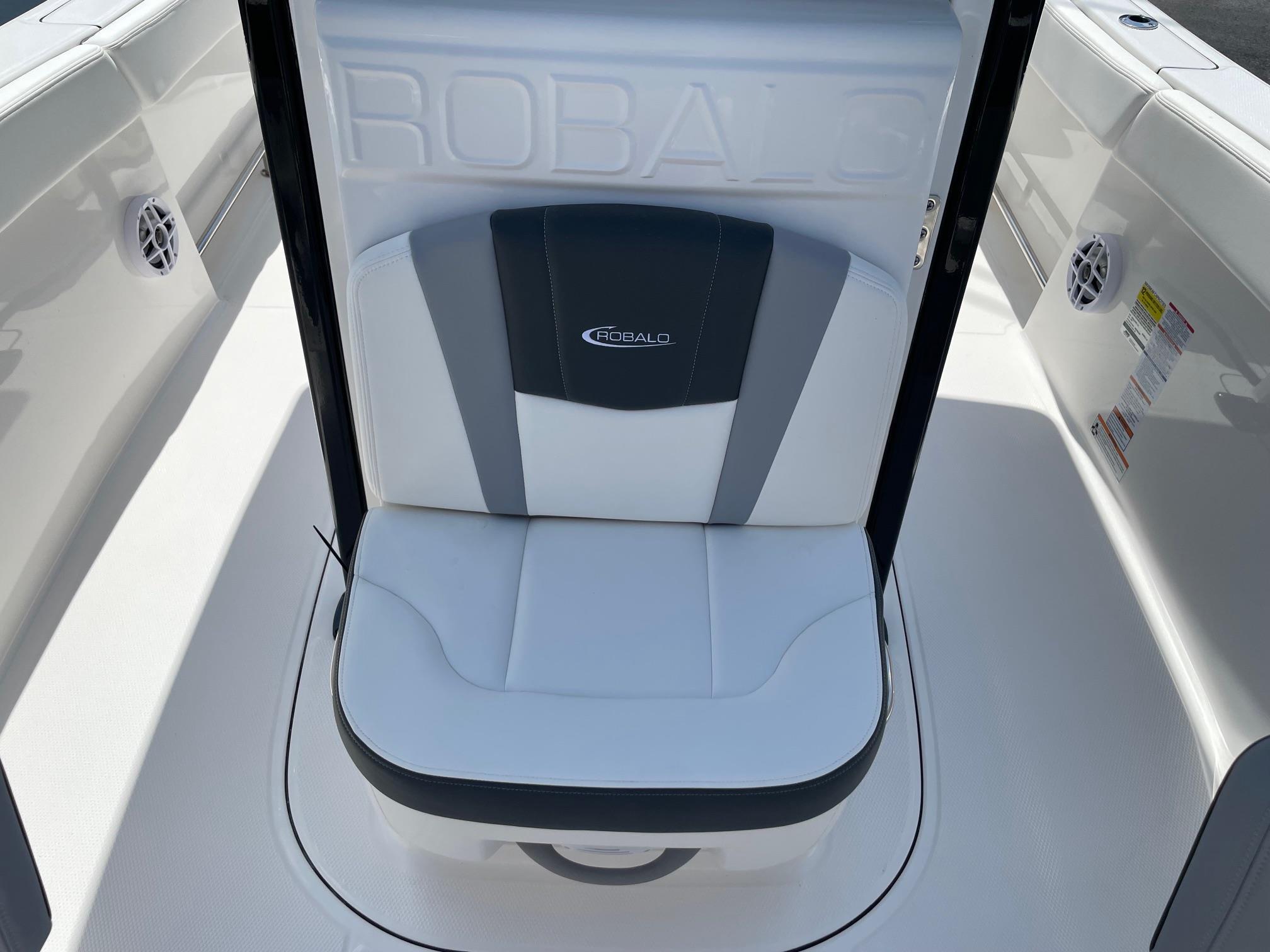2025 Robalo R230 Center Console boat seat, featuring sleek white and gray design.