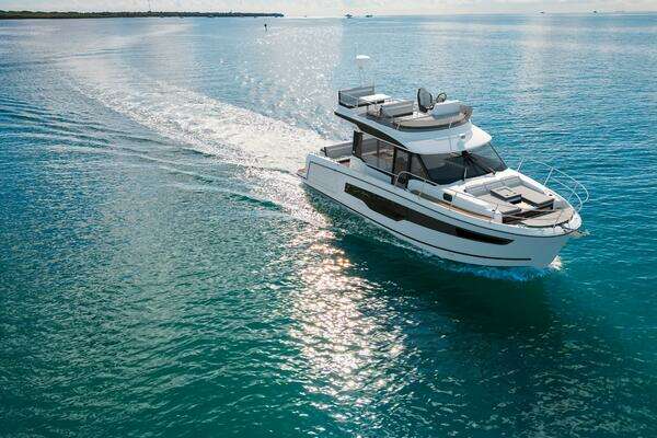 2026 Jeanneau NC1095 Fly S2
