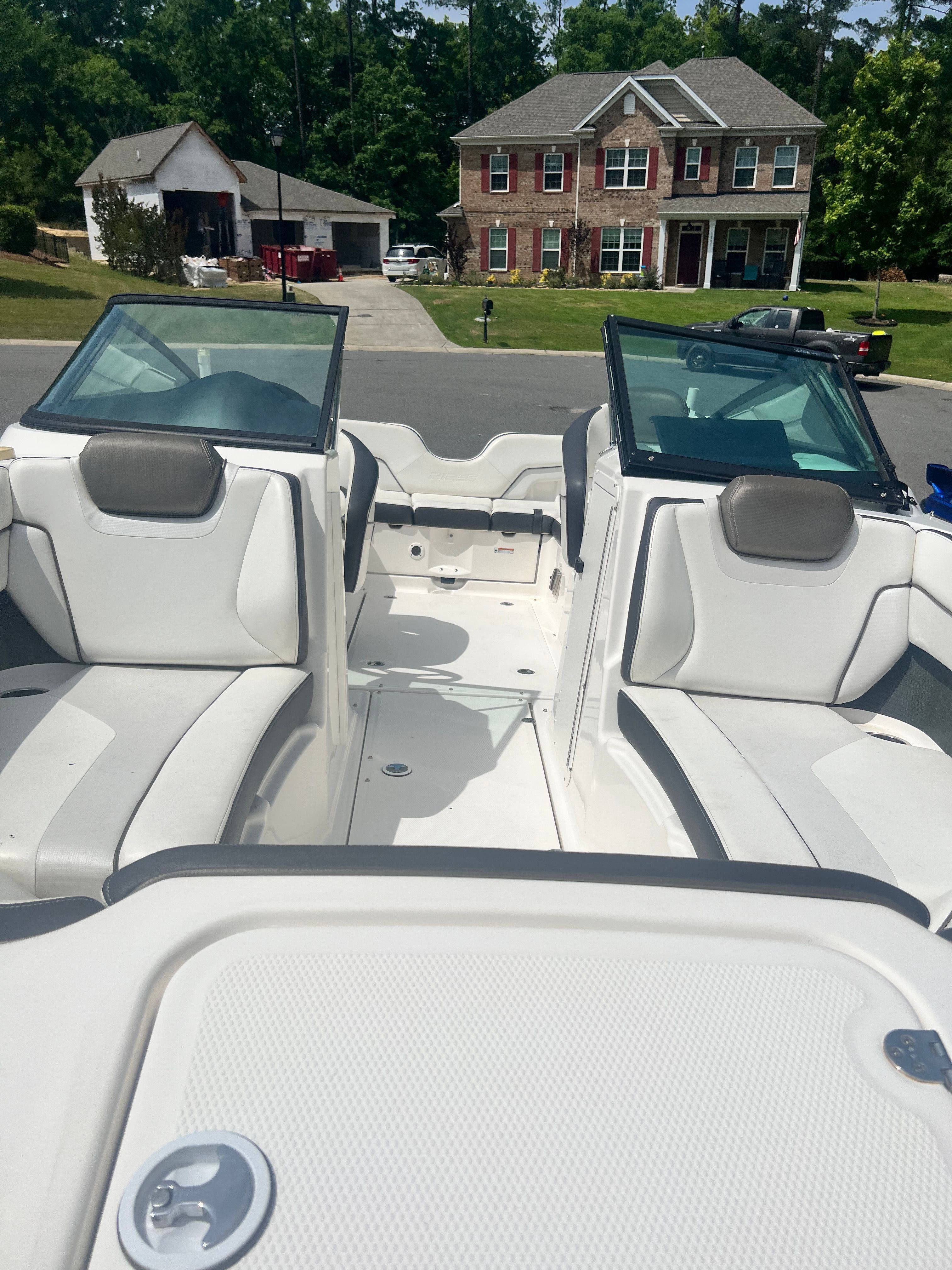 2015 Yamaha Boats 212SS - 9