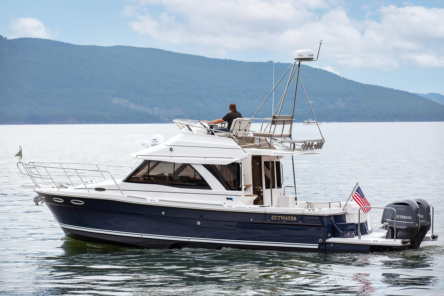 2025 Cutwater C-32 CB