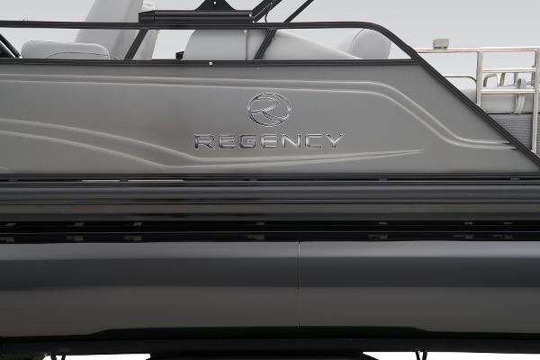 2025 Regency 230 LE3 Sport - 29