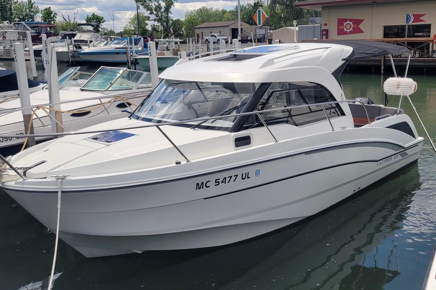 2019 Beneteau Antares 23