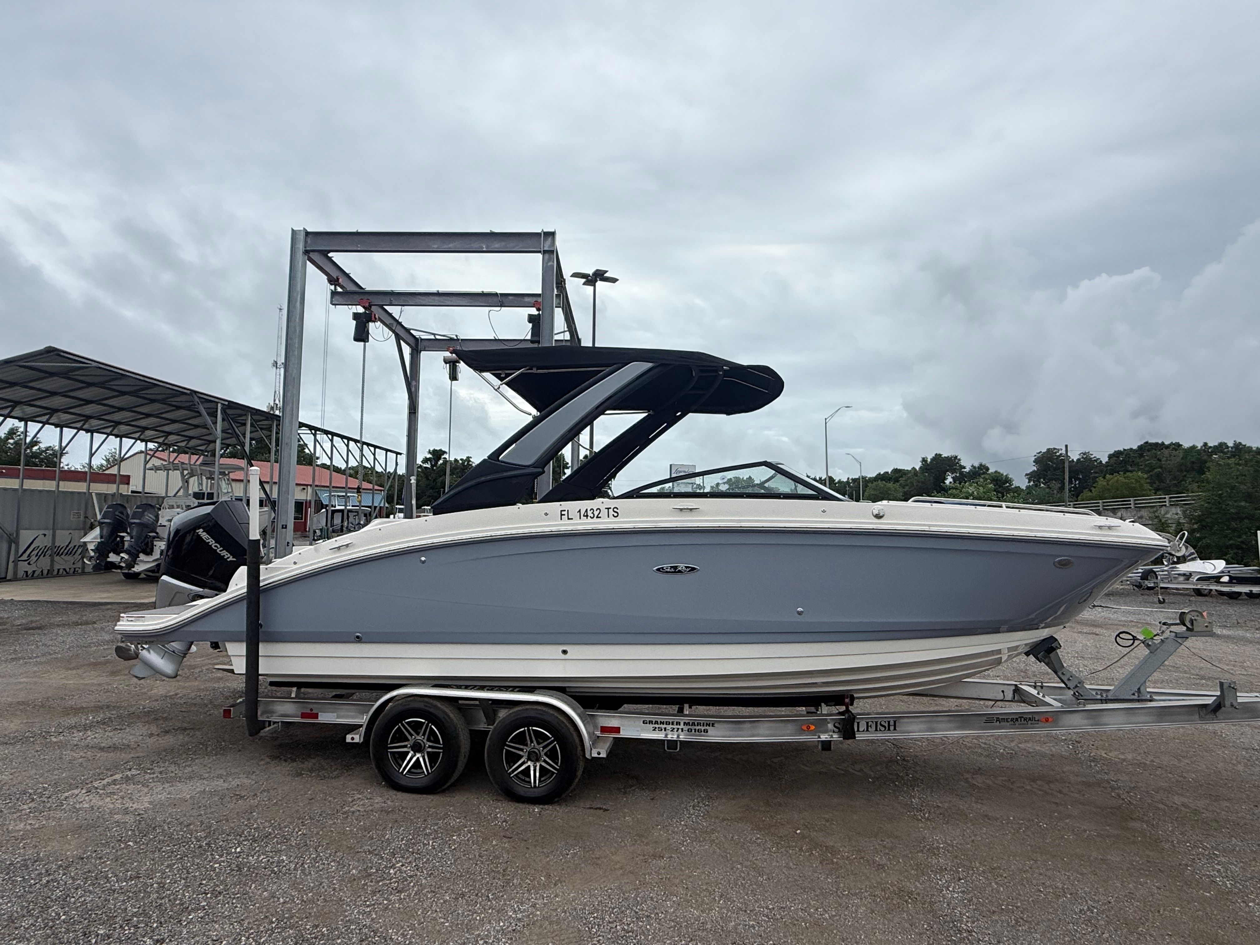 2024 SEA RAY 270 SDX - Image 5