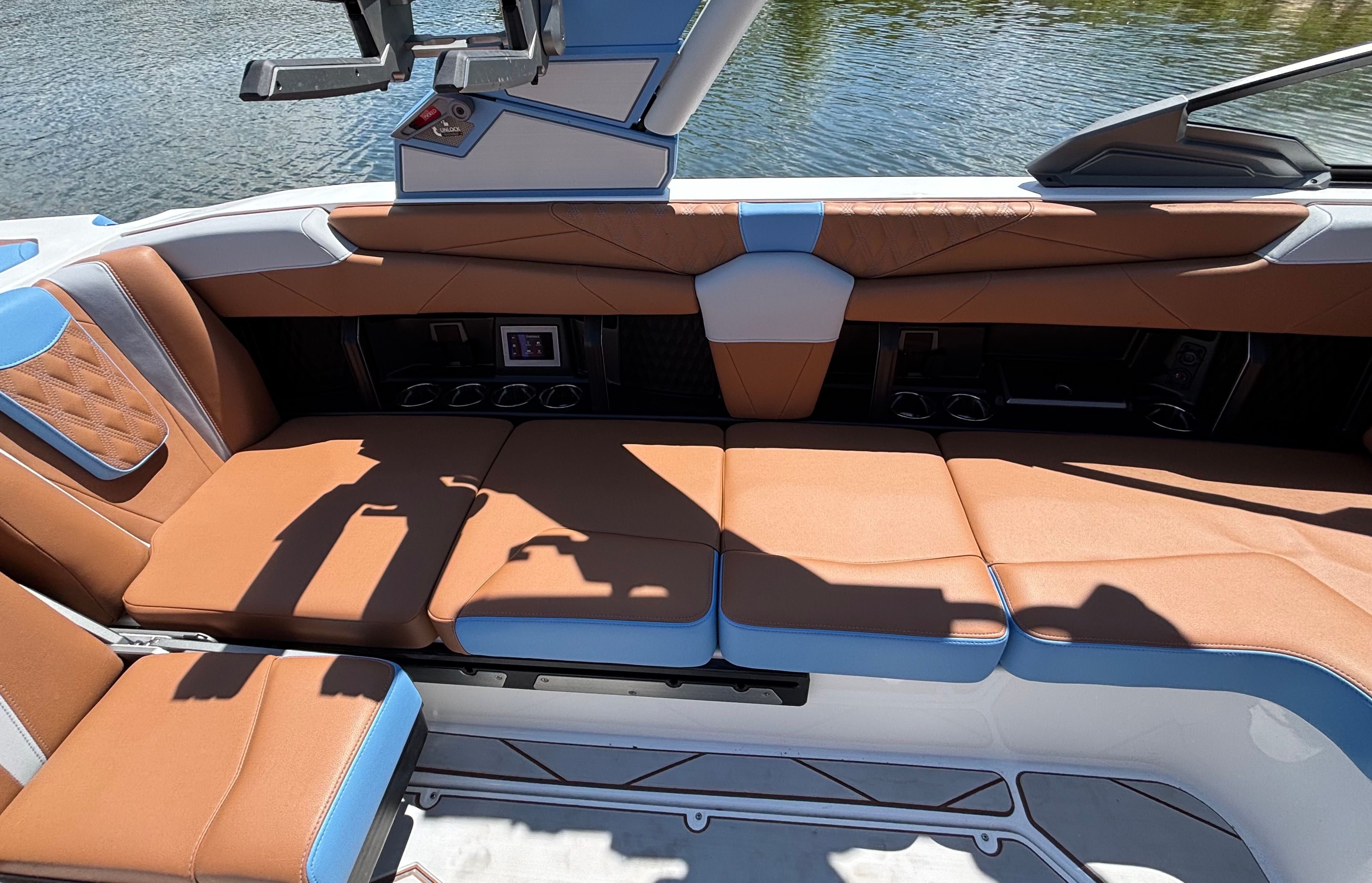 2026 Malibu M230 - 6