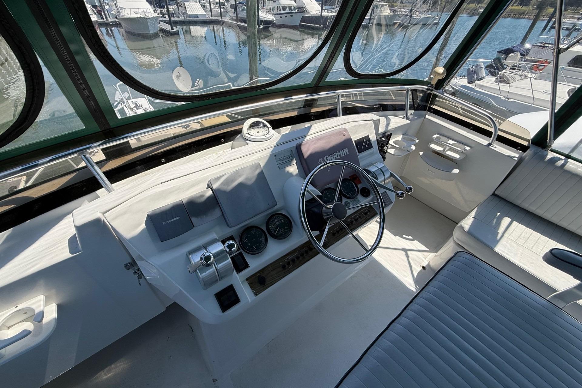Mainship 430 Trawler
