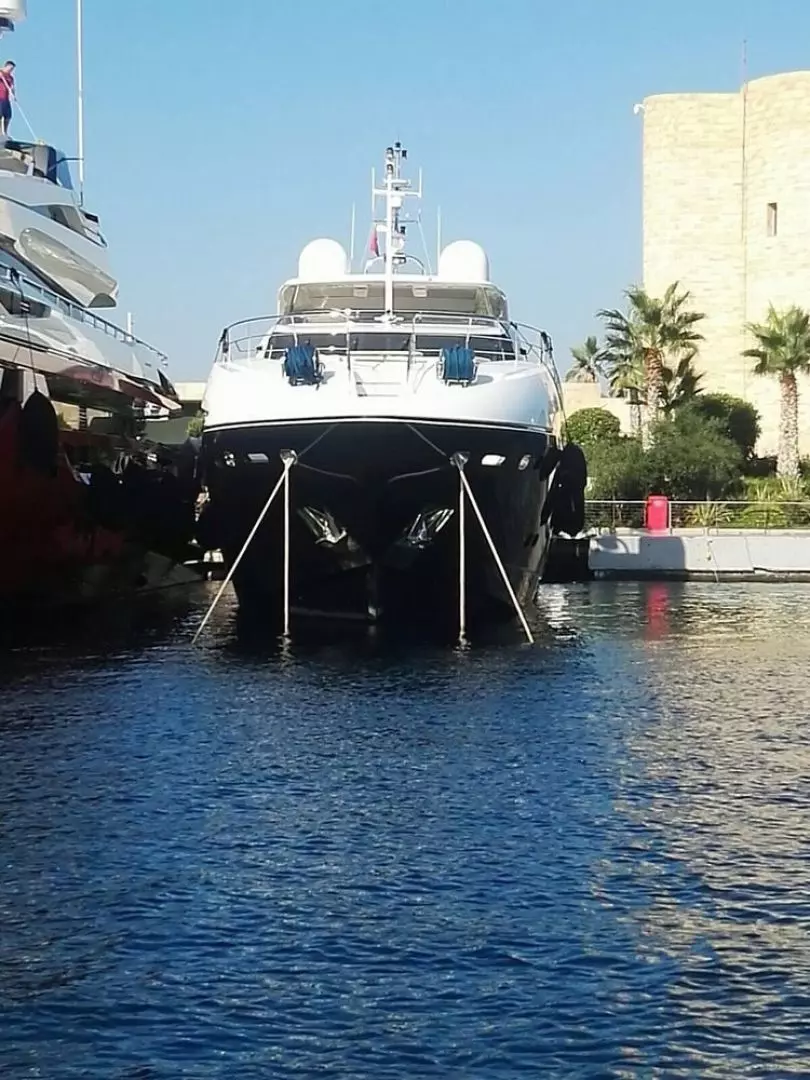 2011 Sunseeker Yacht - Image 3