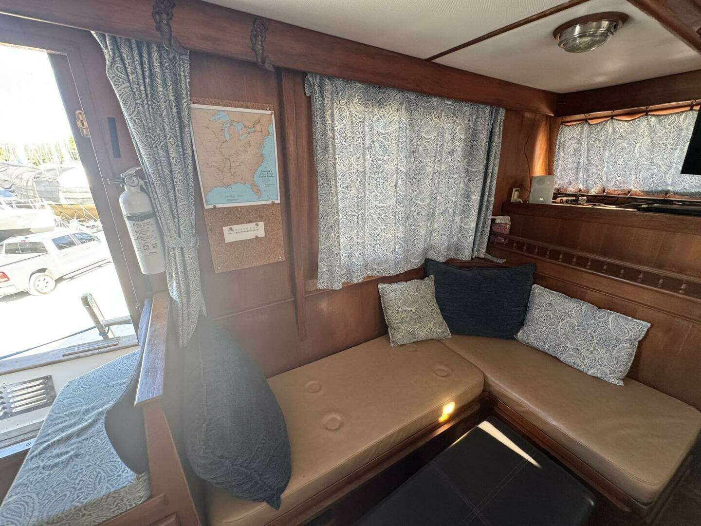 1986 Marine Trader 34 Double Cabin - Image 87