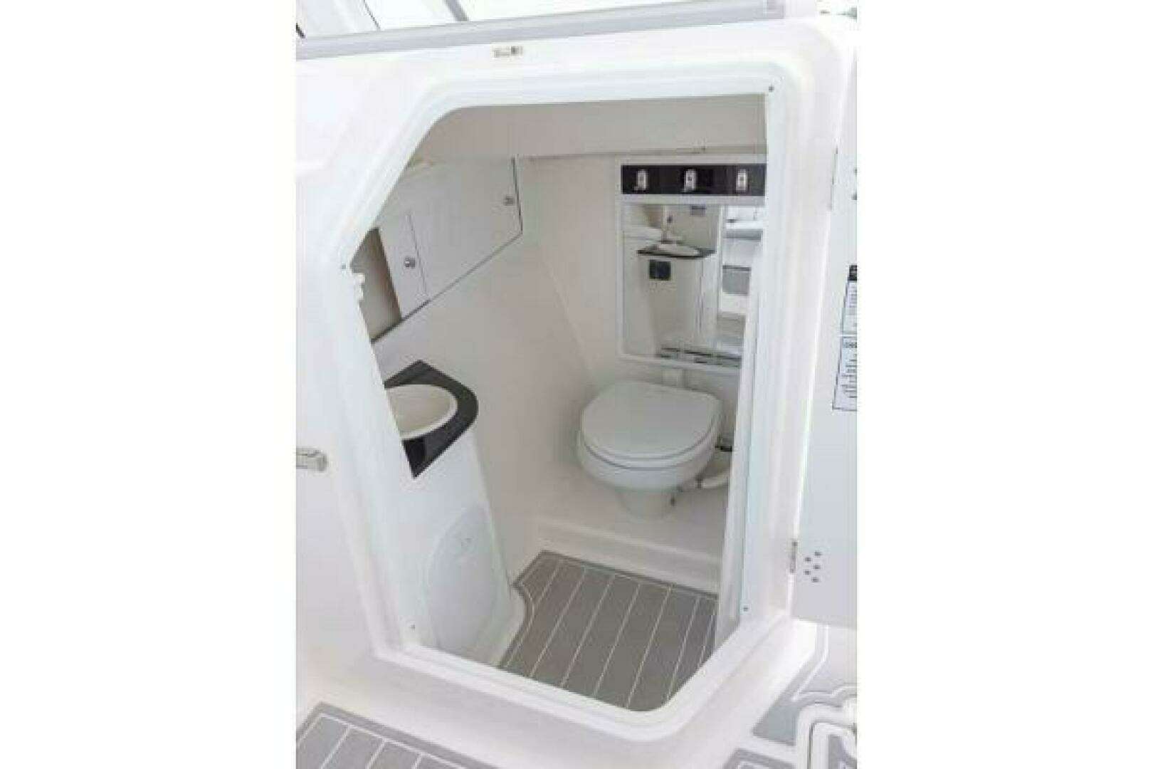 2026 Sea Fox 288 Traveler - Image 7