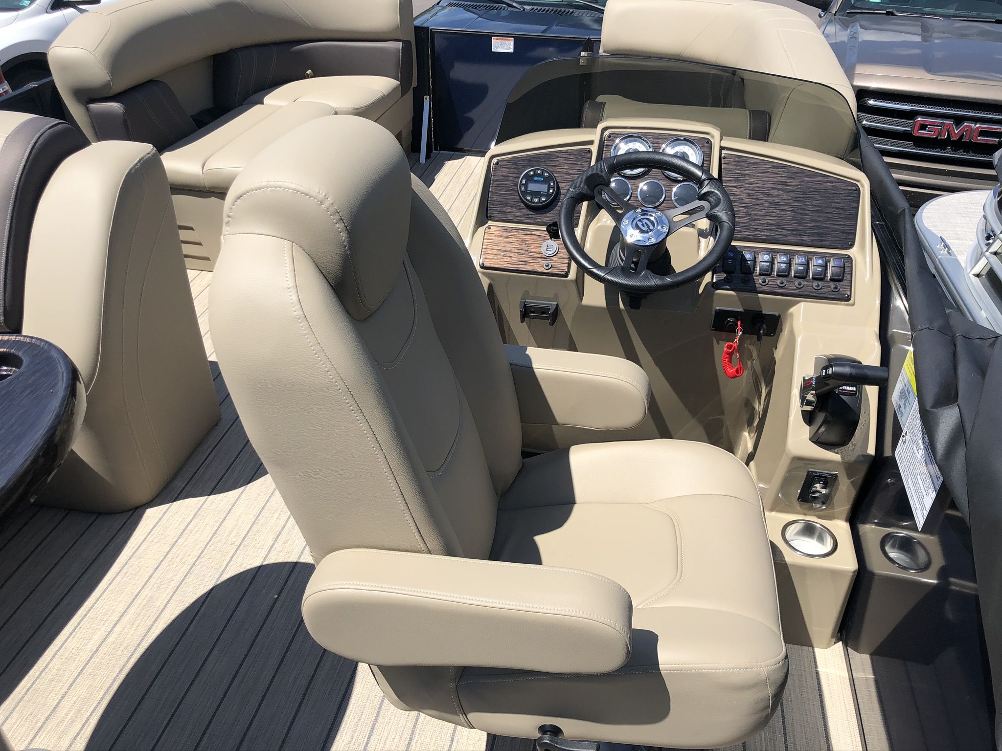 2026 Sylvan Mirage 8520 Cruise - 15