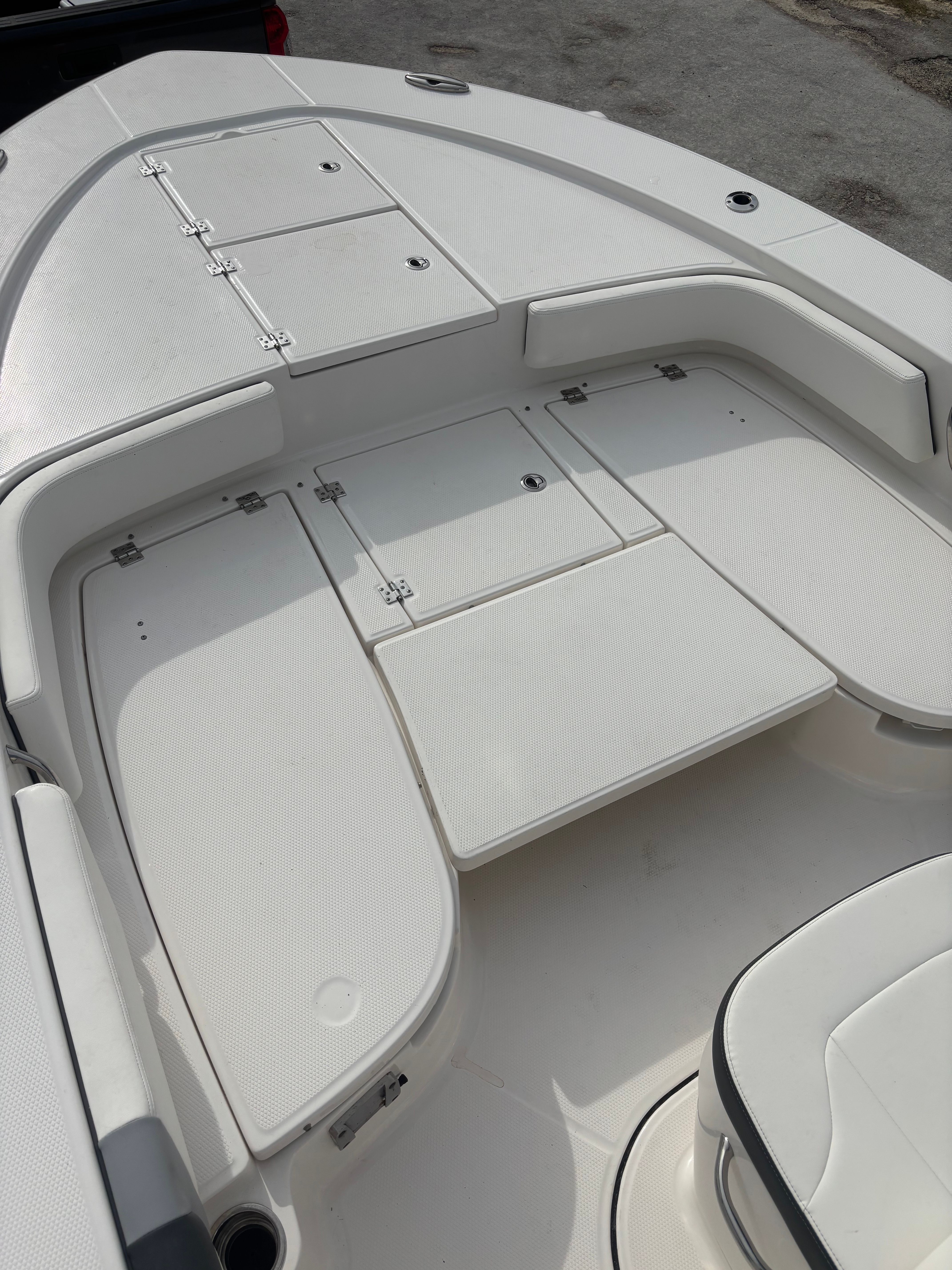 2024 Robalo CAYMAN - 27