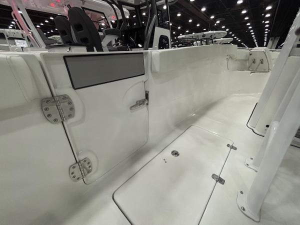 2025 Sea Pro 262 Offshore boat interior, showcasing sleek design and modern features.