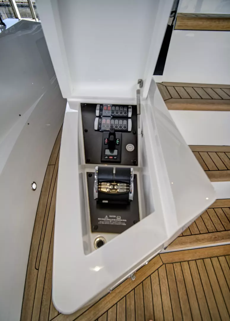 2019 Sunseeker 86 Yacht - Image 15