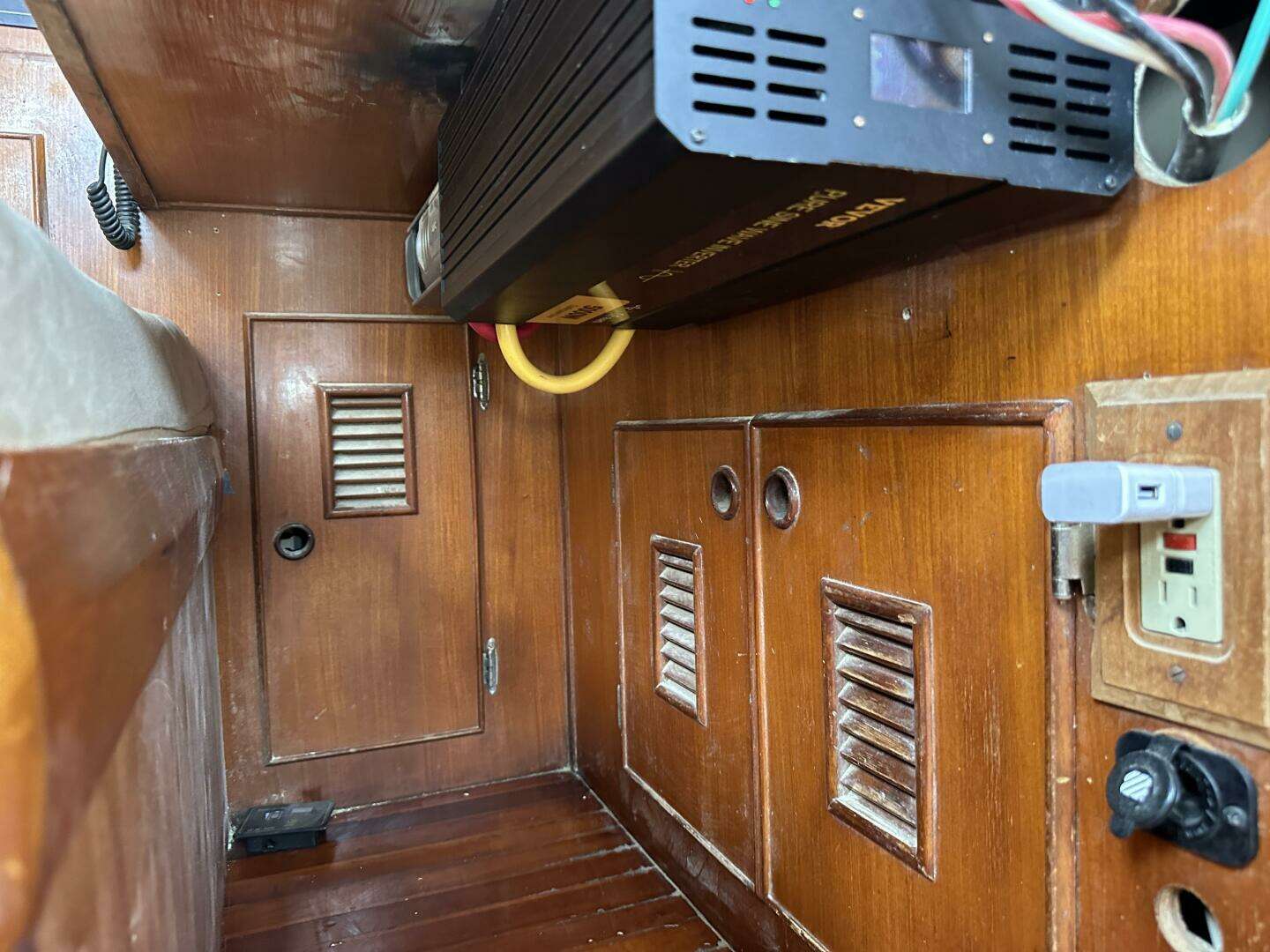 1986 Oceanic — - Image 183