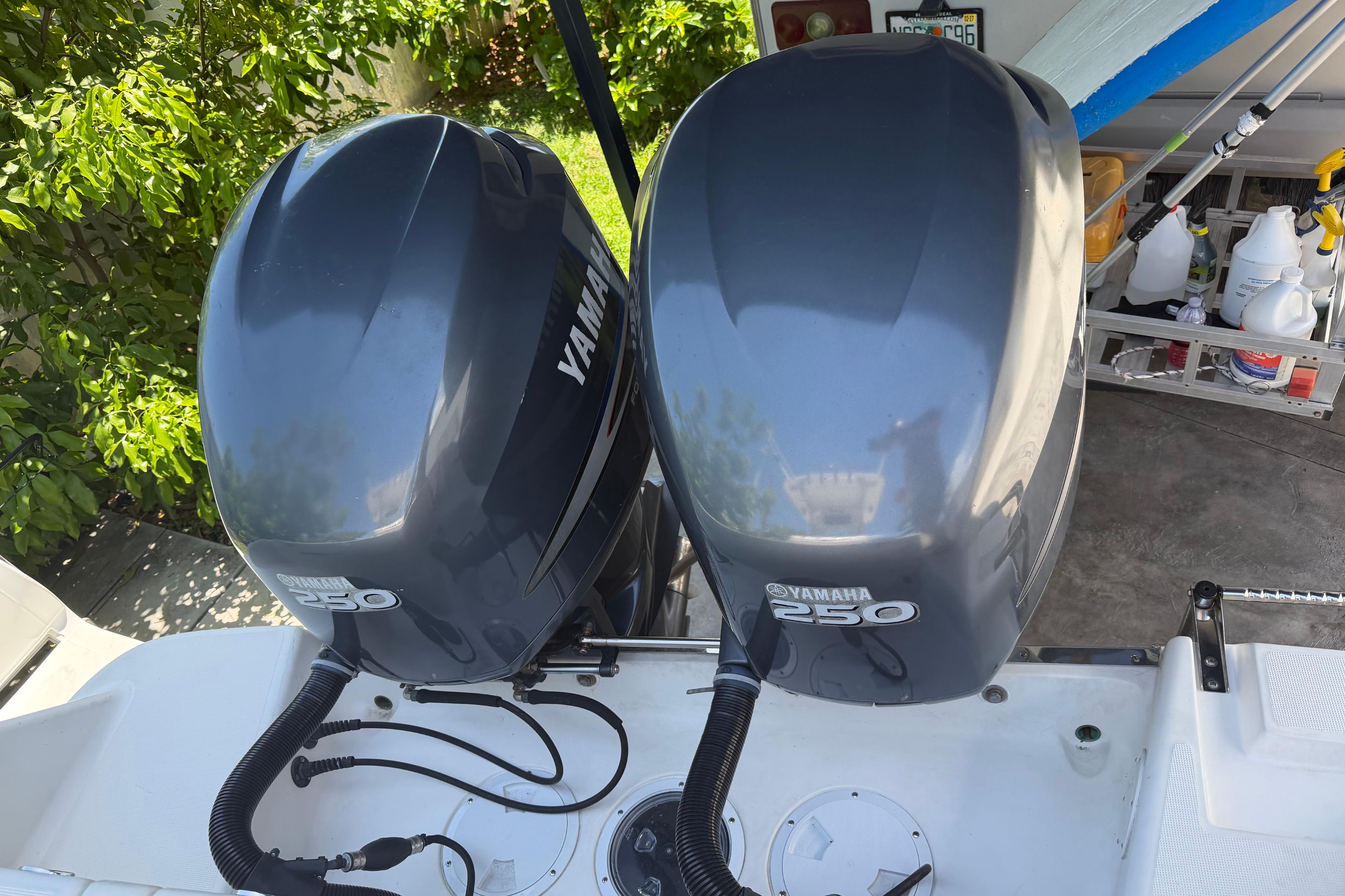 Twin Yamaha 250 engines on a 2007 Robalo R260 Center Console boat.