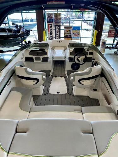 2023 Tahoe 210 Si Limited boat interior with seating and dashboard.