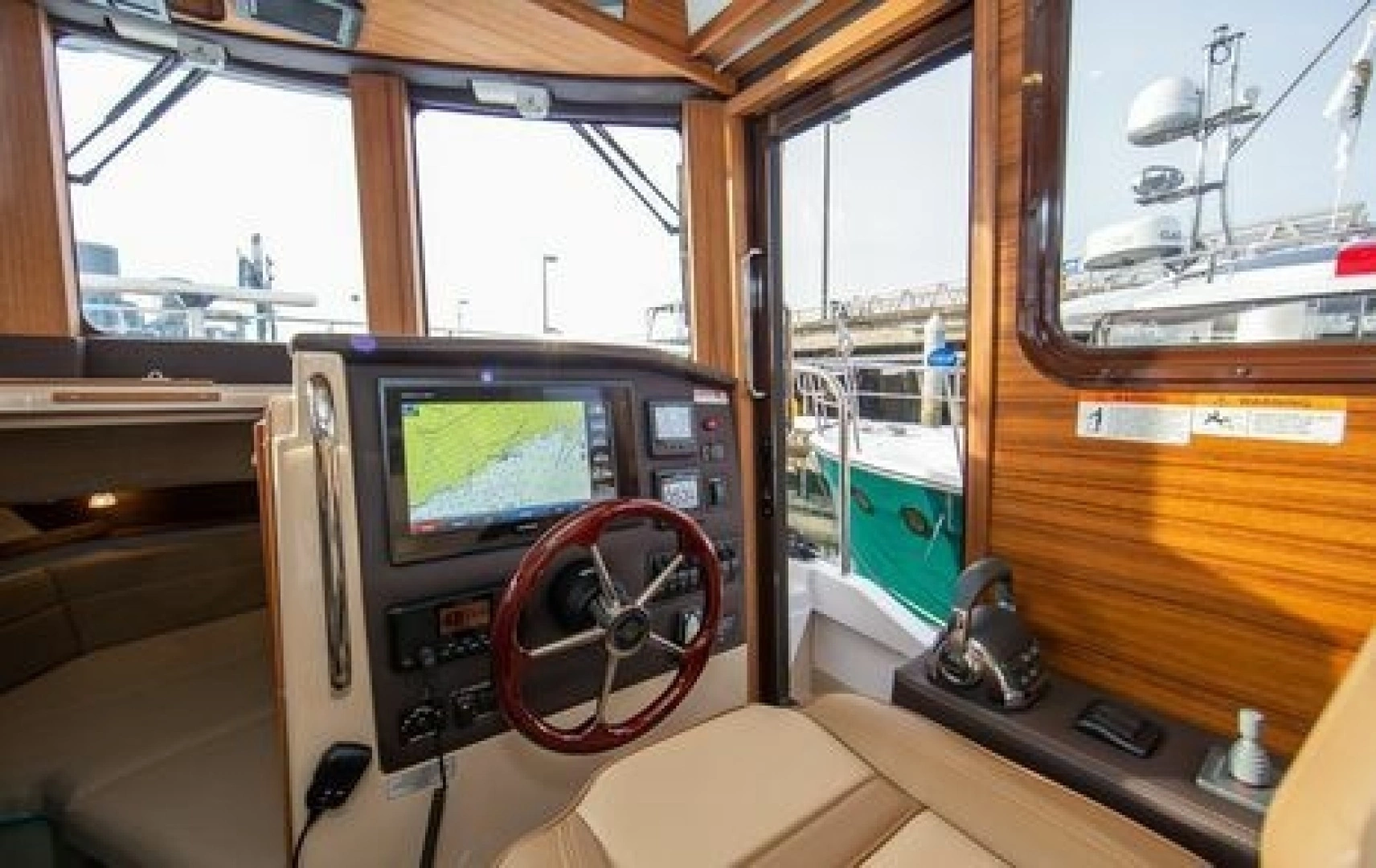 2016 Ranger Tugs 31 Tug - Image 3