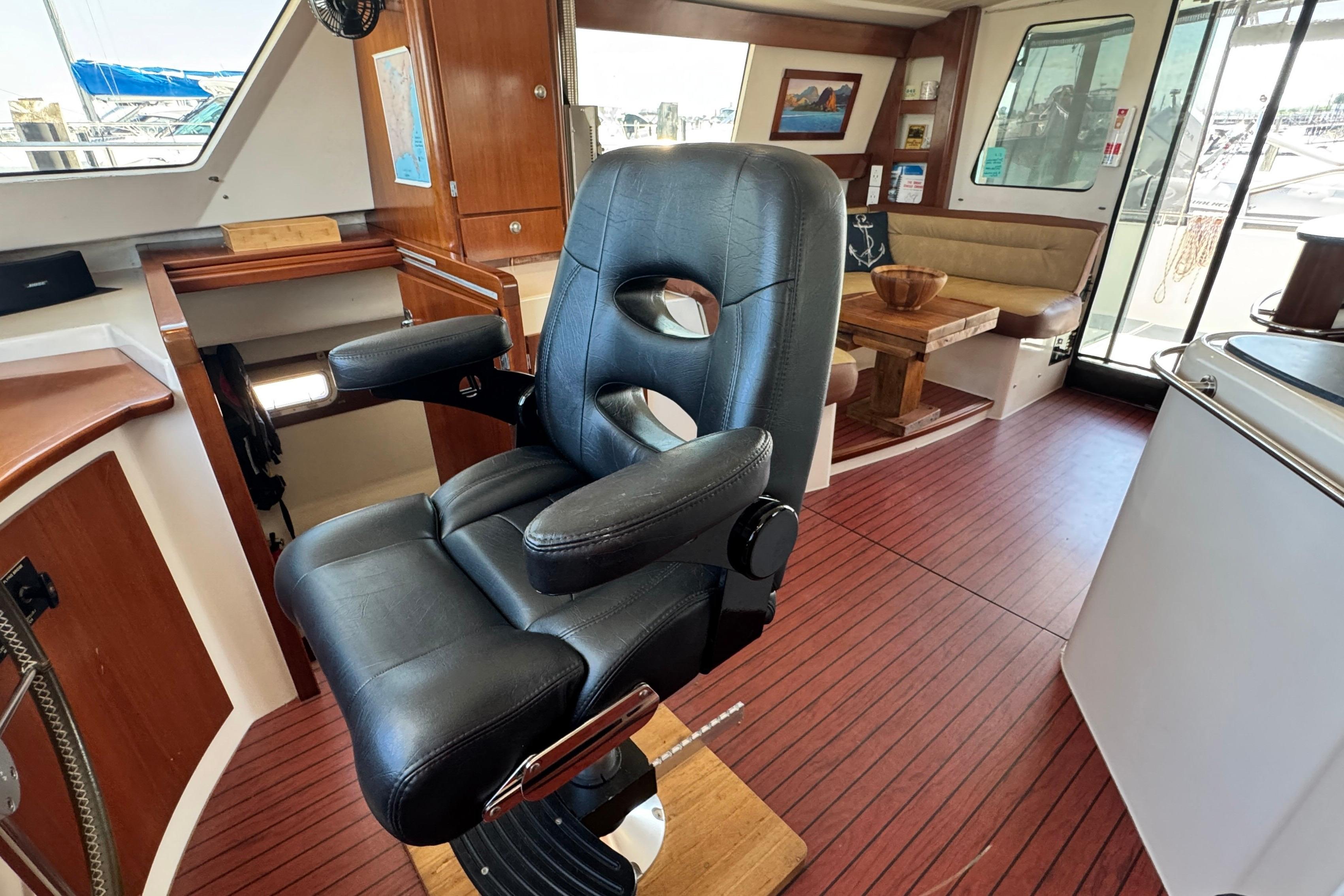 Lower Helm Seating