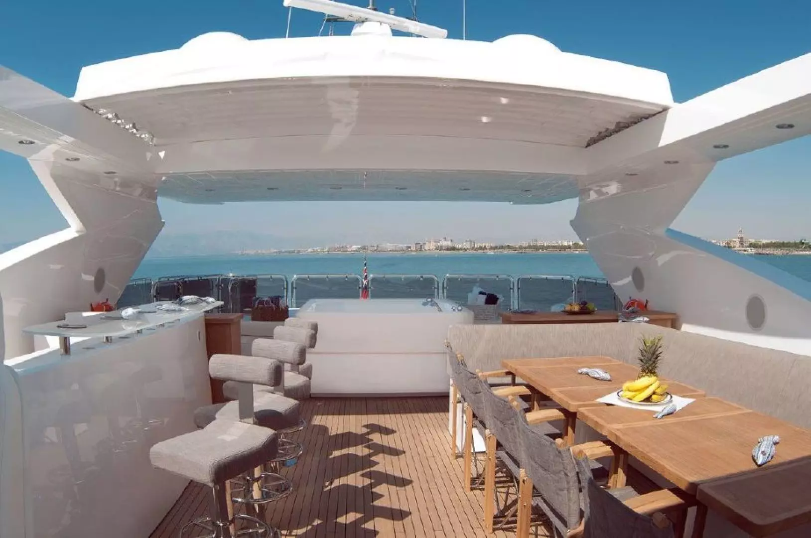 2011 Sunseeker Yacht - Image 10