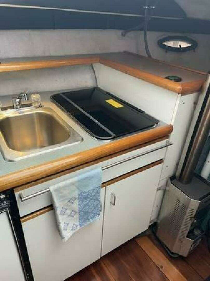 1991 Bayliner — - Image 12
