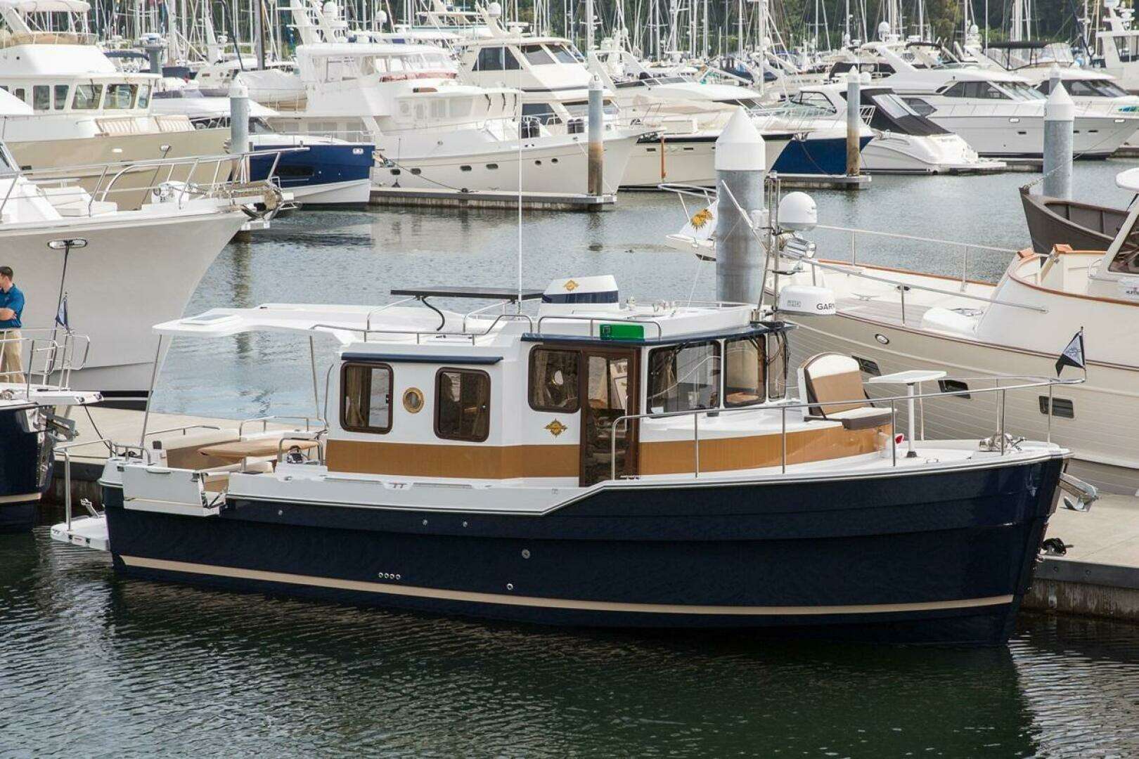 2026 Ranger Tugs R-31 Sedan Luxury Edition - Image 8
