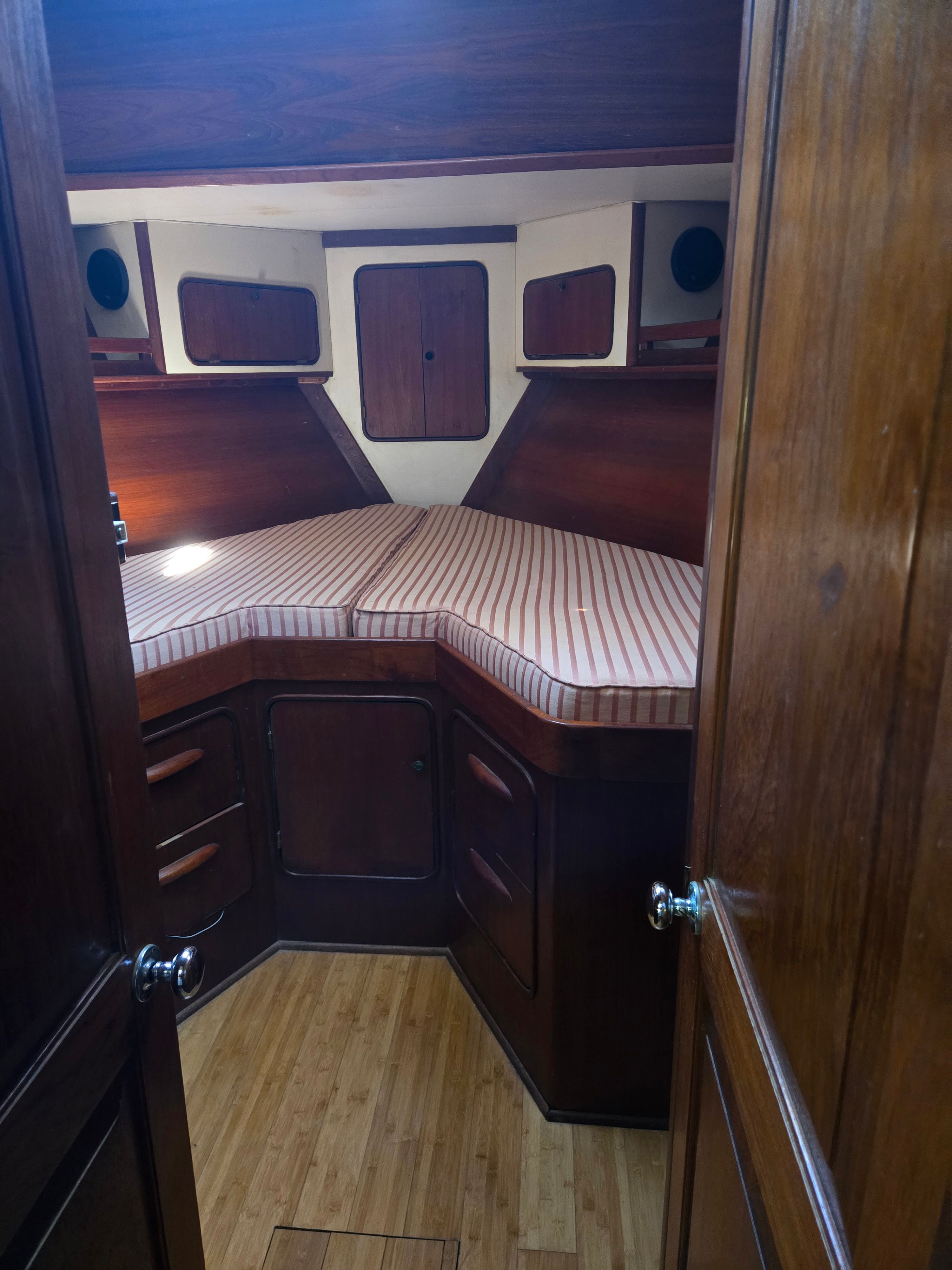 1979 Gulfstar Motor Cruiser - 50