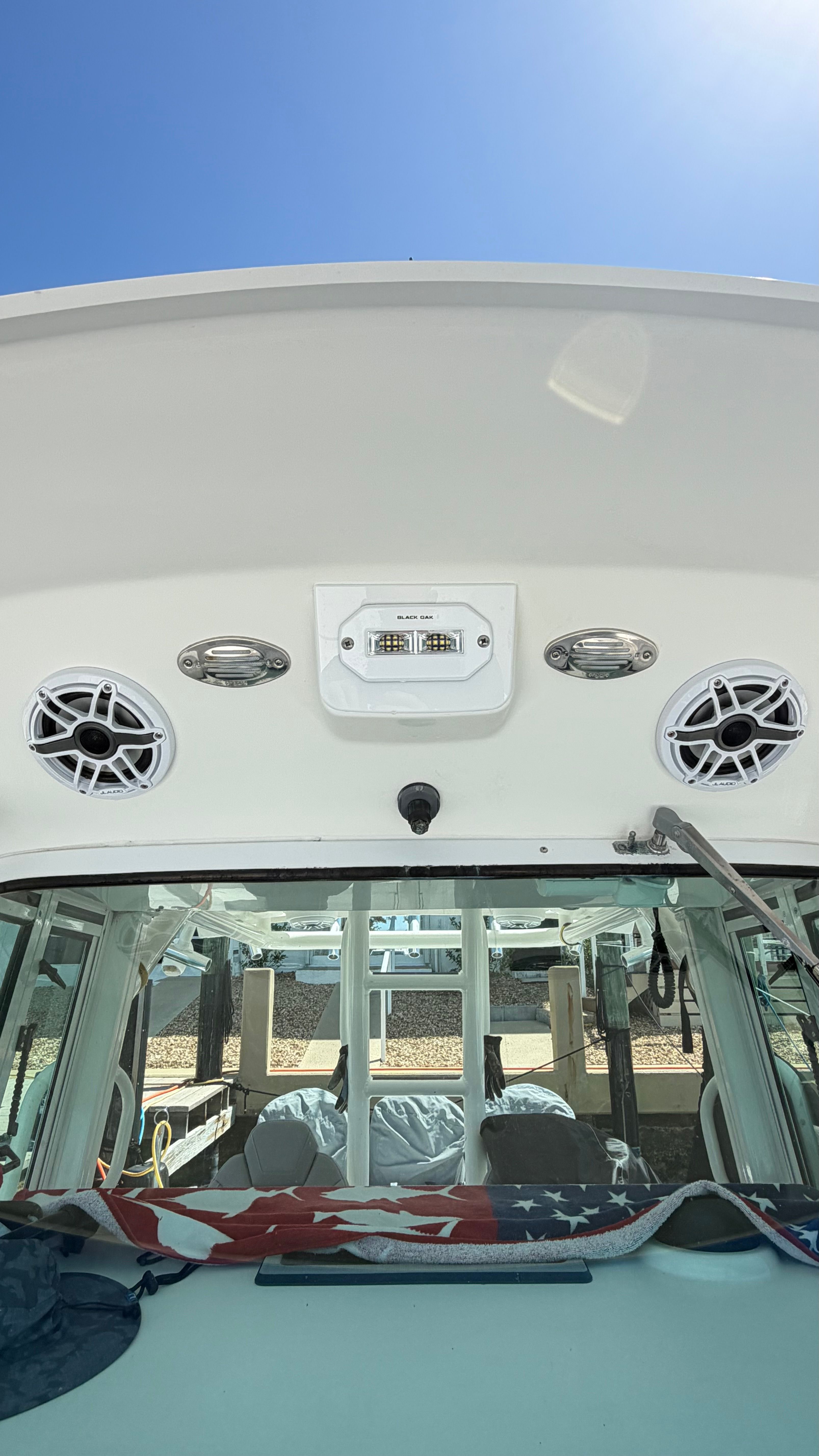 2009 Everglades 365 Center Console - 66