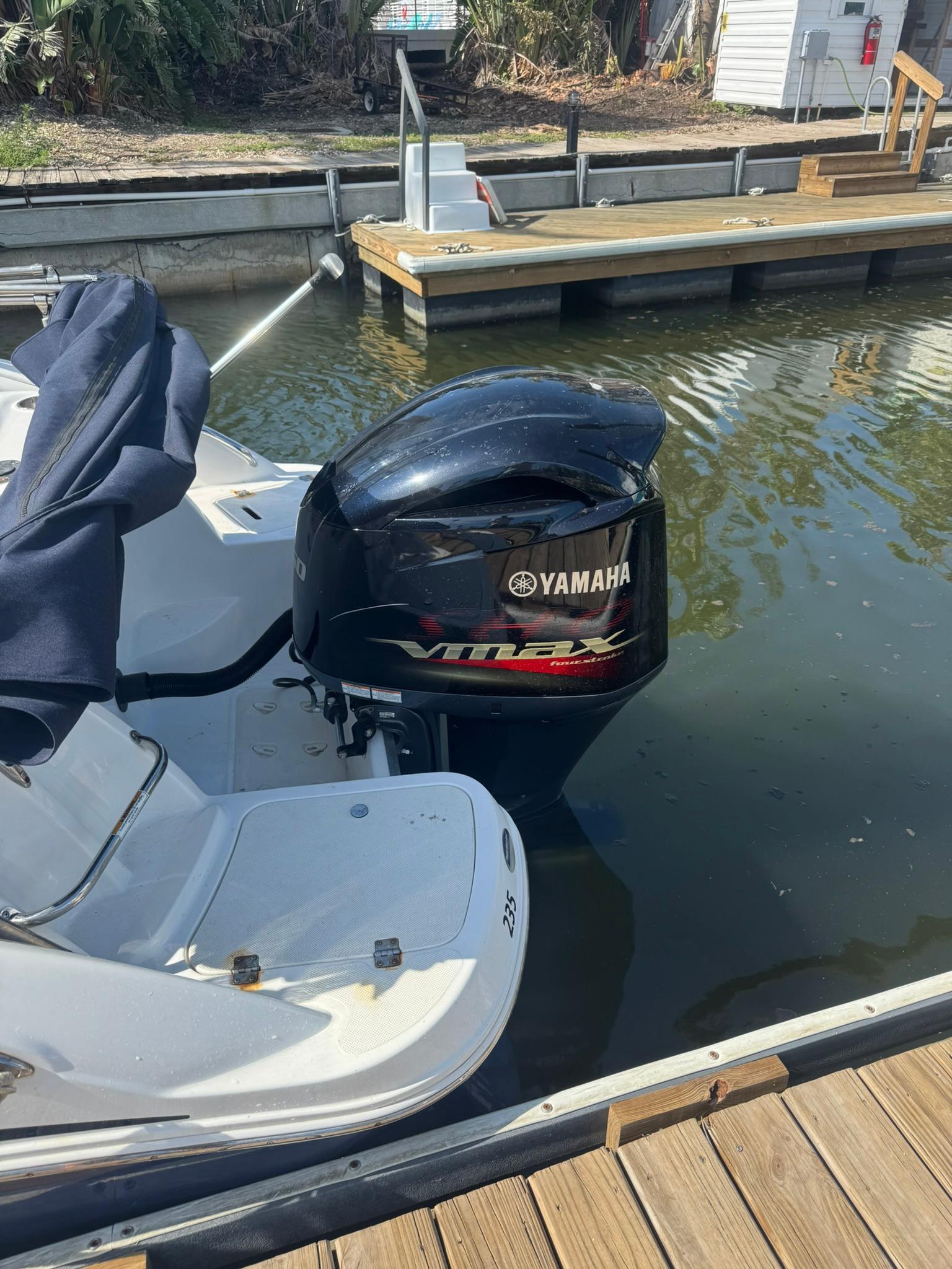 2017 Hurricane SunDeck 2400 OB - 10