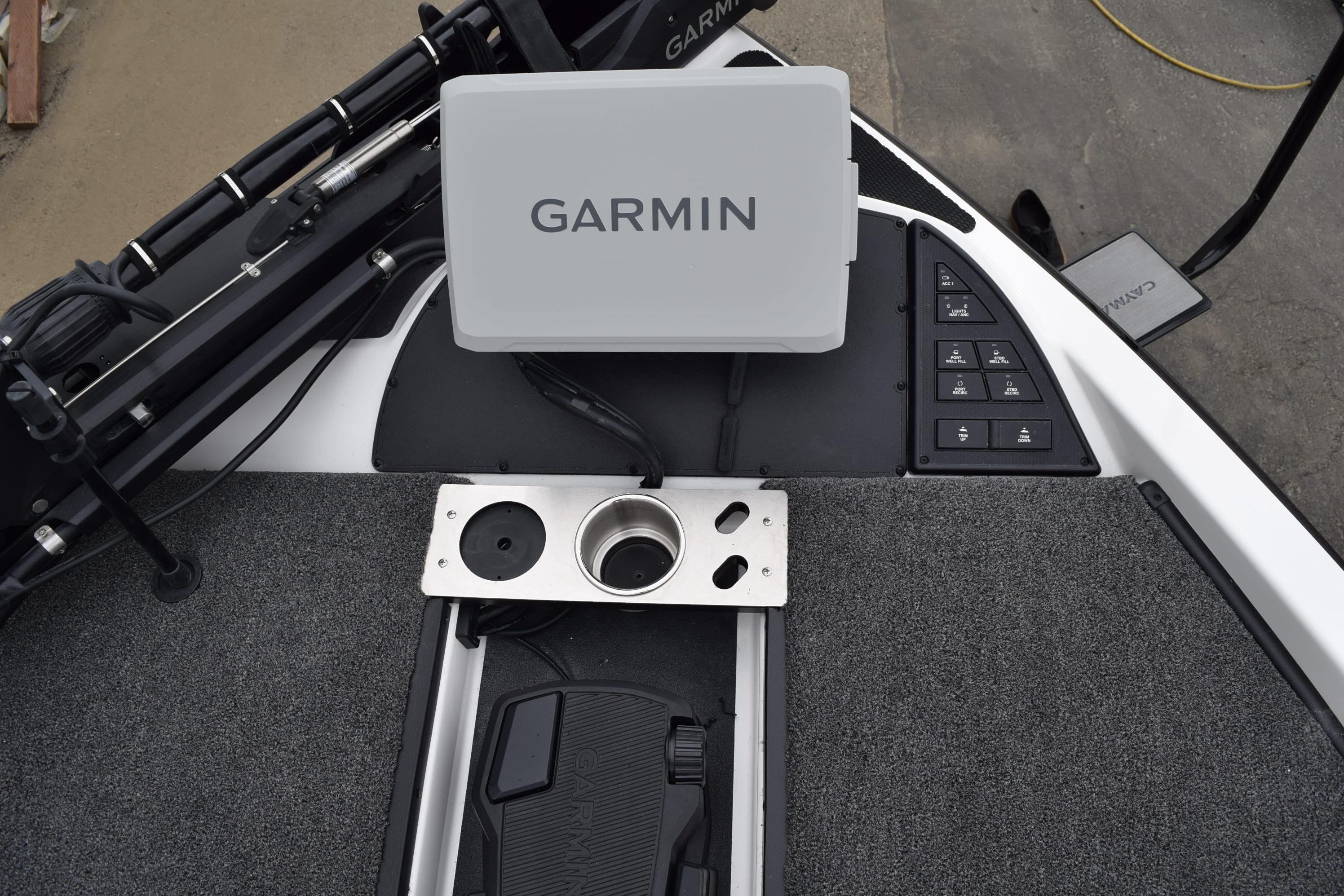 Garmin navigation system on Cayams CX 20 PRo boat, 2027 model.