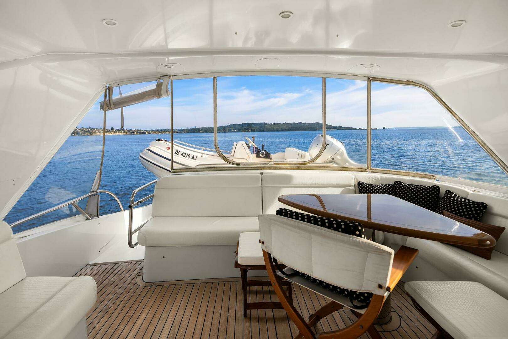 2001 Hatteras Cockpit Motoryacht - Image 19