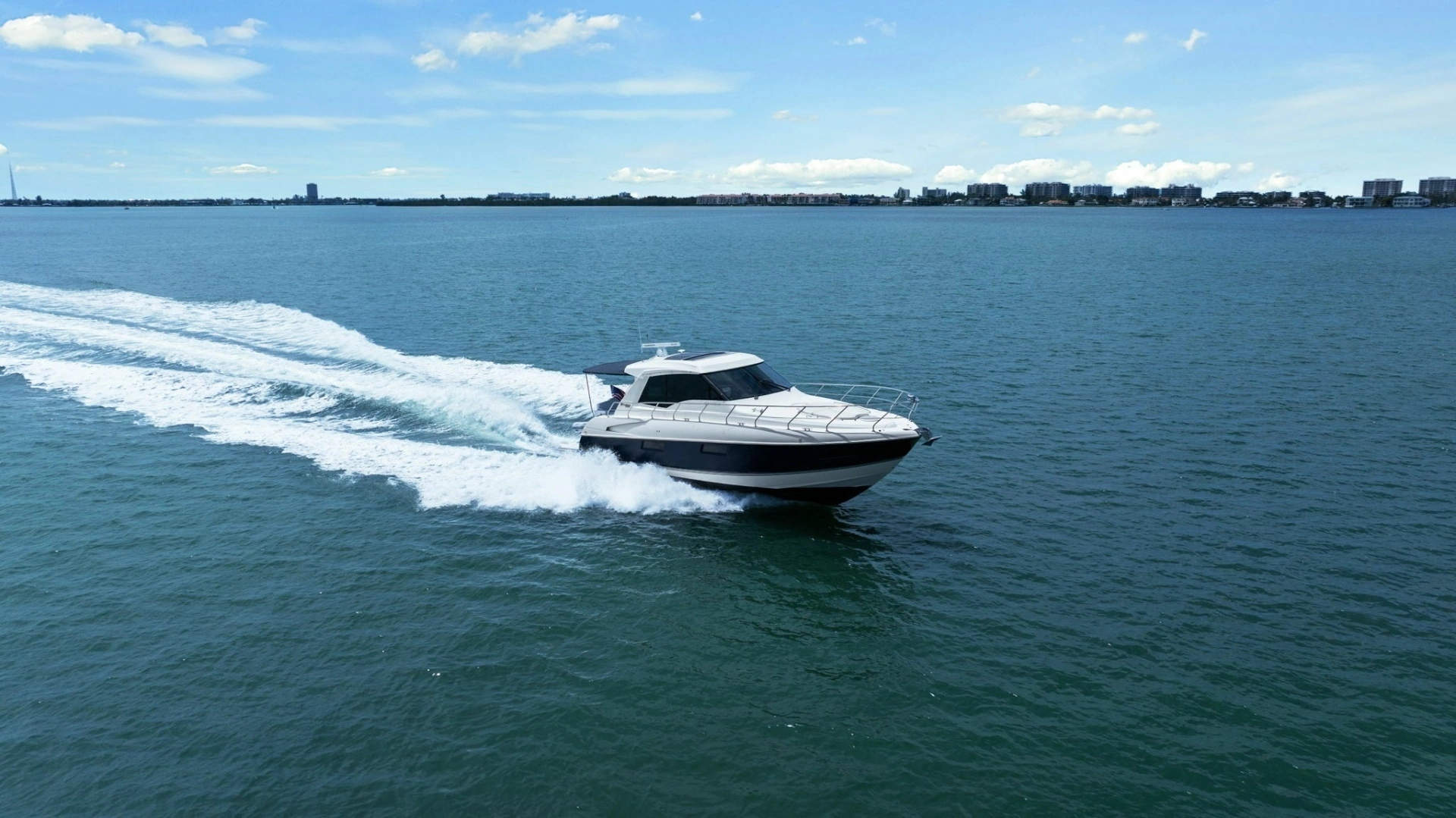 2014 Cruisers Yachts 48 Cantius - Image 62