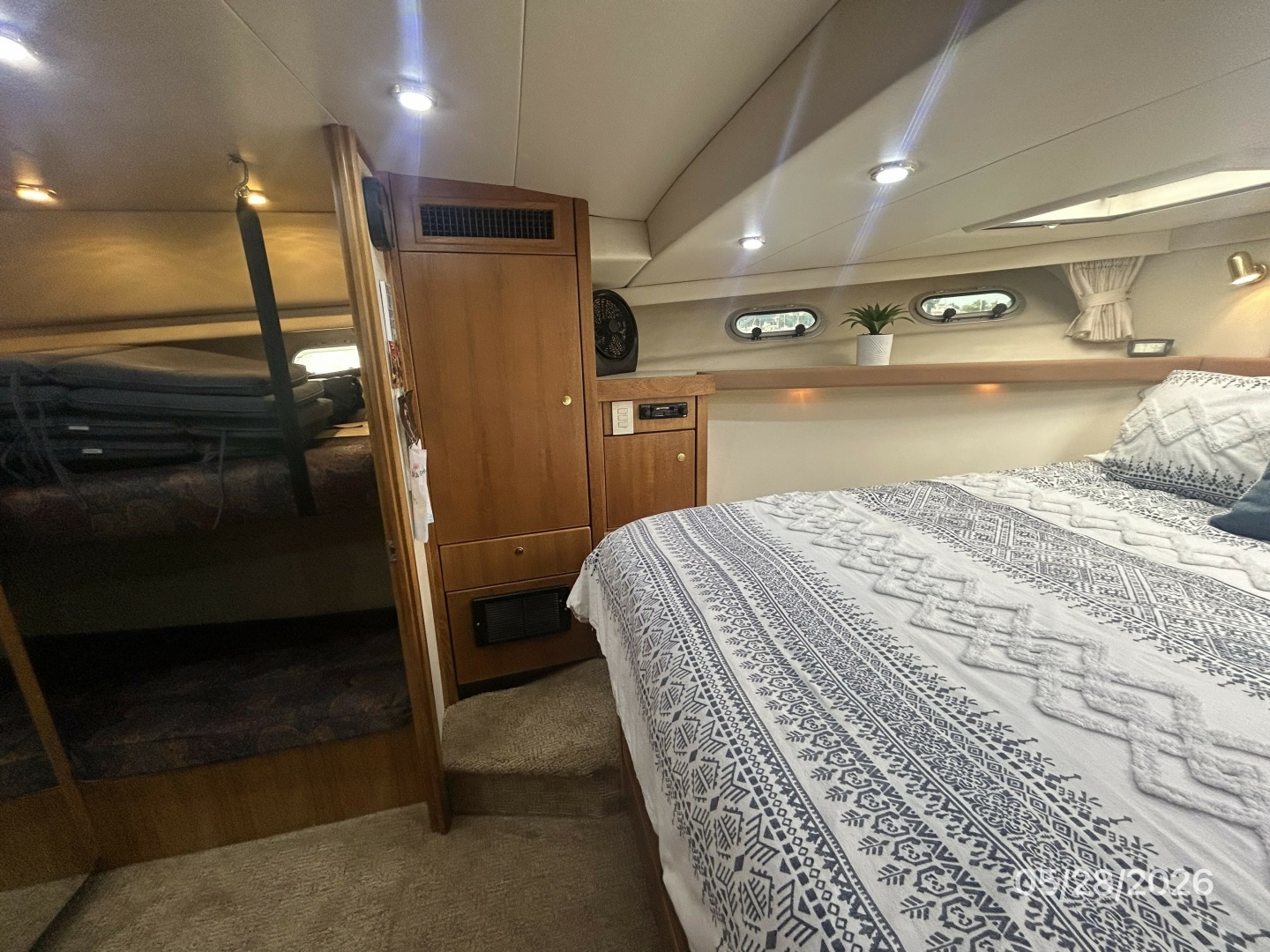 1998 Bayliner 4788 - Image 63