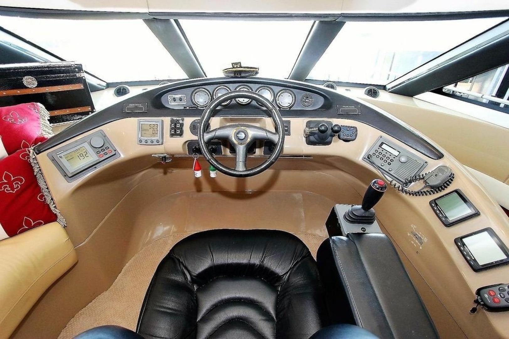 2001 Carver 570 Voyager Pilothouse - Image 32