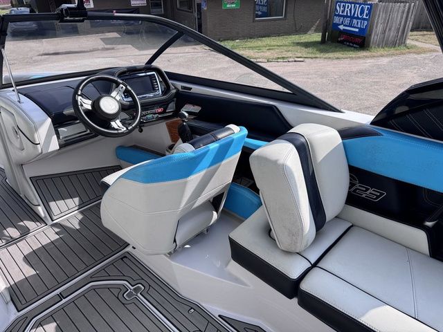 2015 Nautique G23 - 10