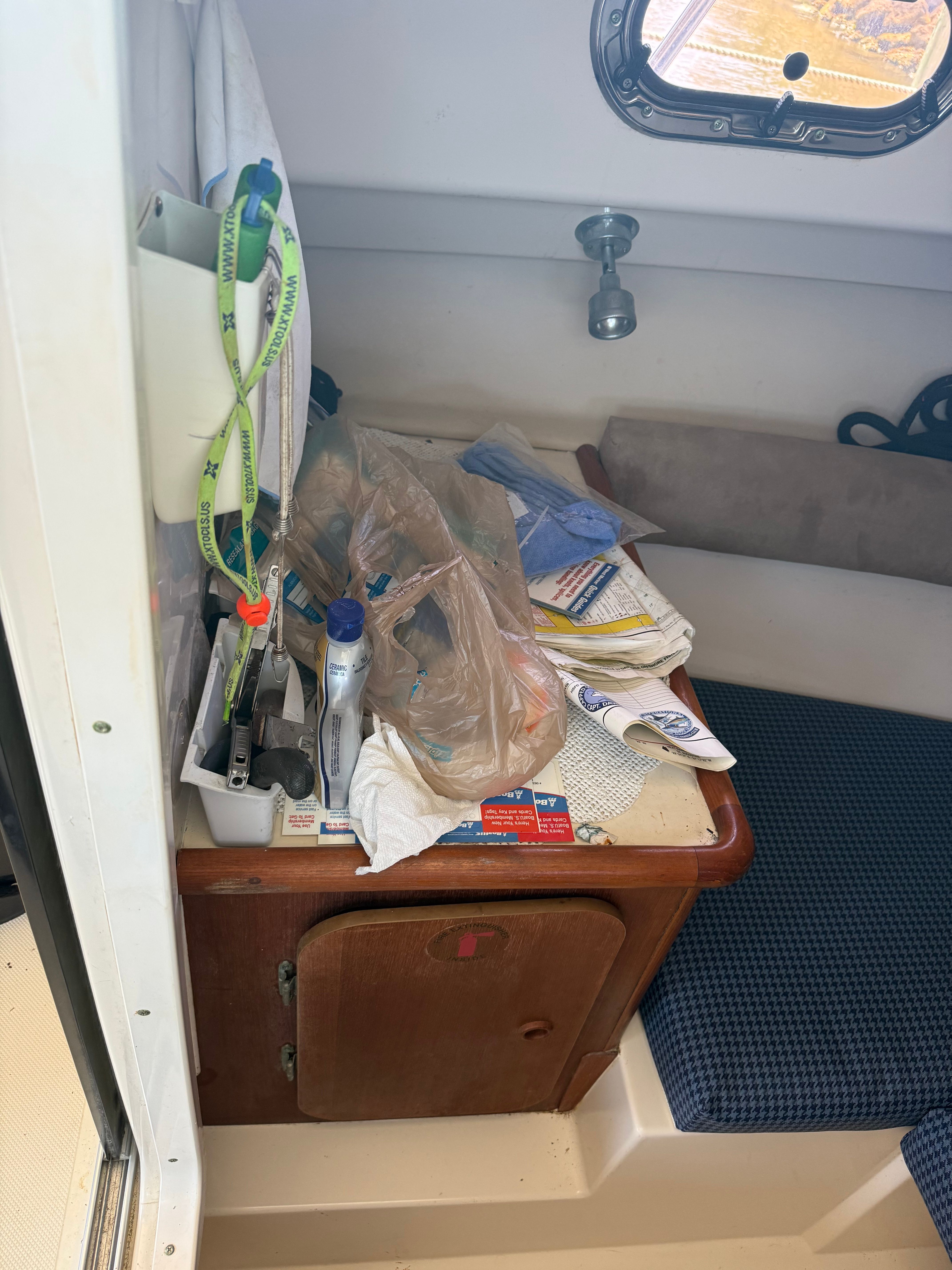 2005 Pursuit 2570 Offshore - 43