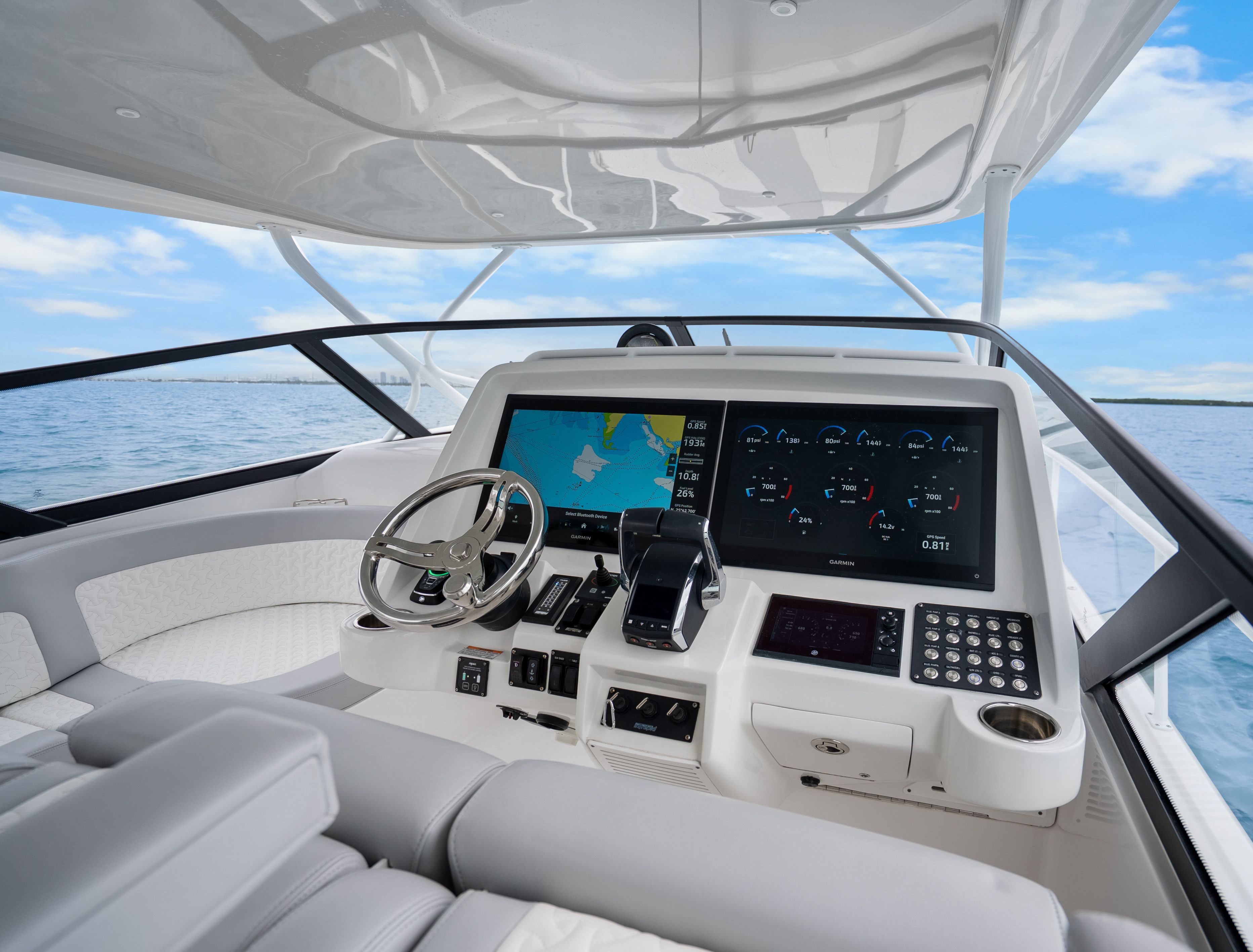 Intrepid 477 Evolution 2024 helm with modern navigation system.
