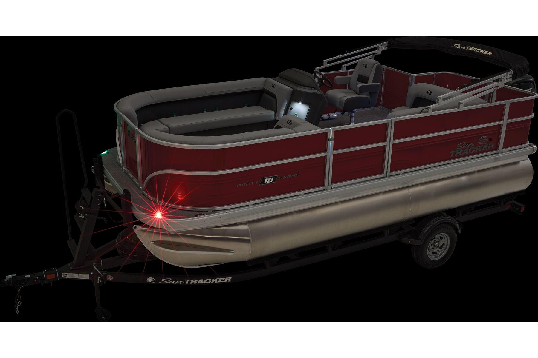 2026 Sun Tracker Party Barge 18 DLX - 29