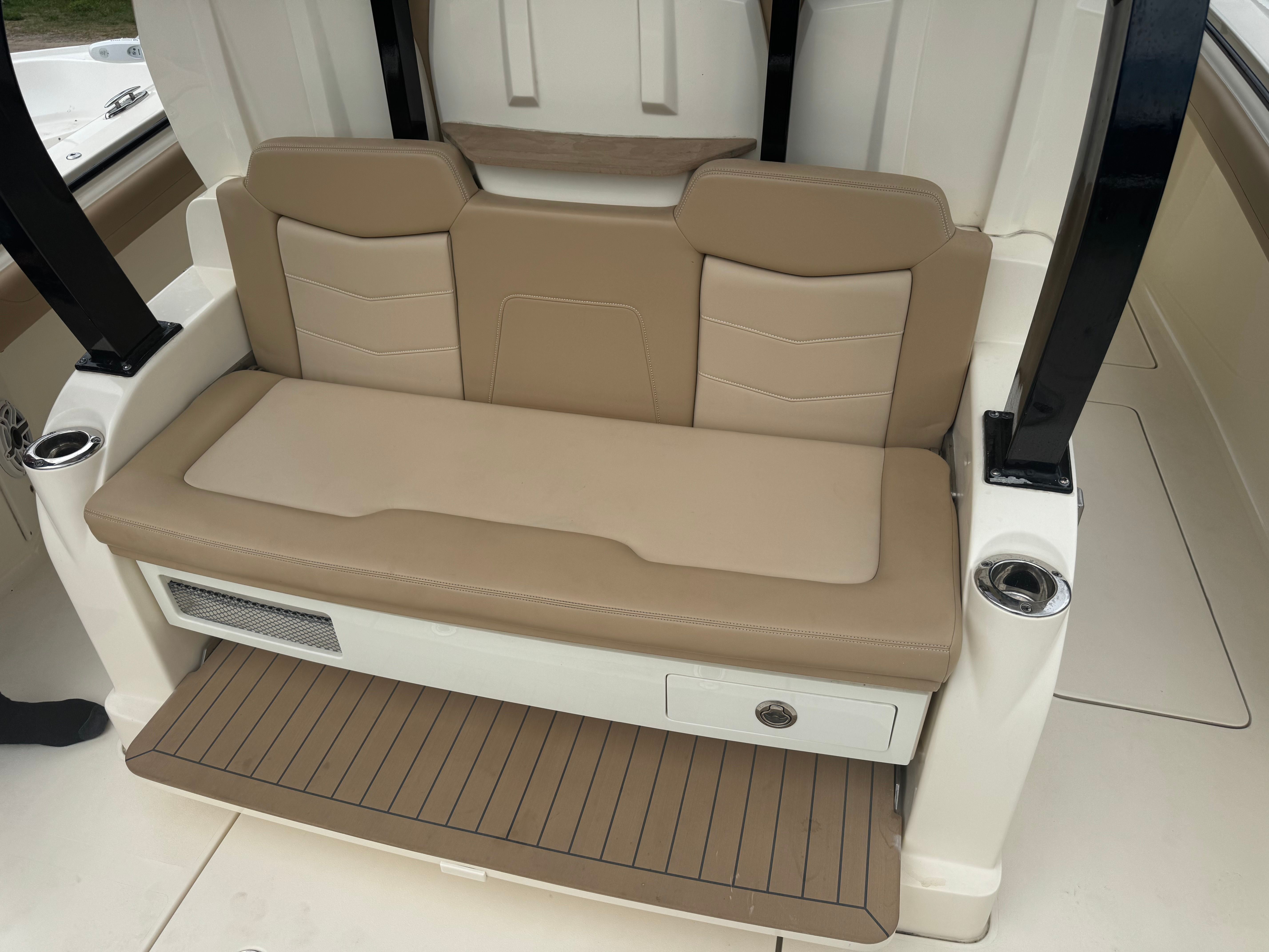 2020 SCOUT 380 LXF - Image 11