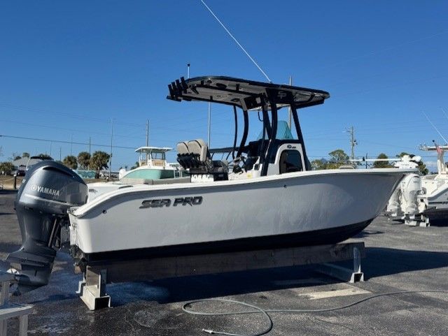 2024 Sea Pro 242 DLX