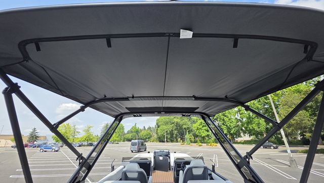 2025 Manitou 26' Explore 6' Max Deck With Dual 150hp Motors - 33