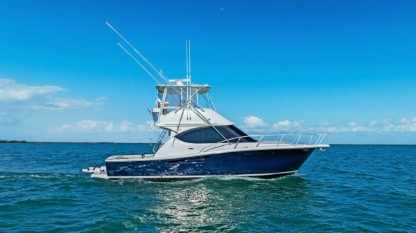 2013 Tiara Yachts 3900 Convertible