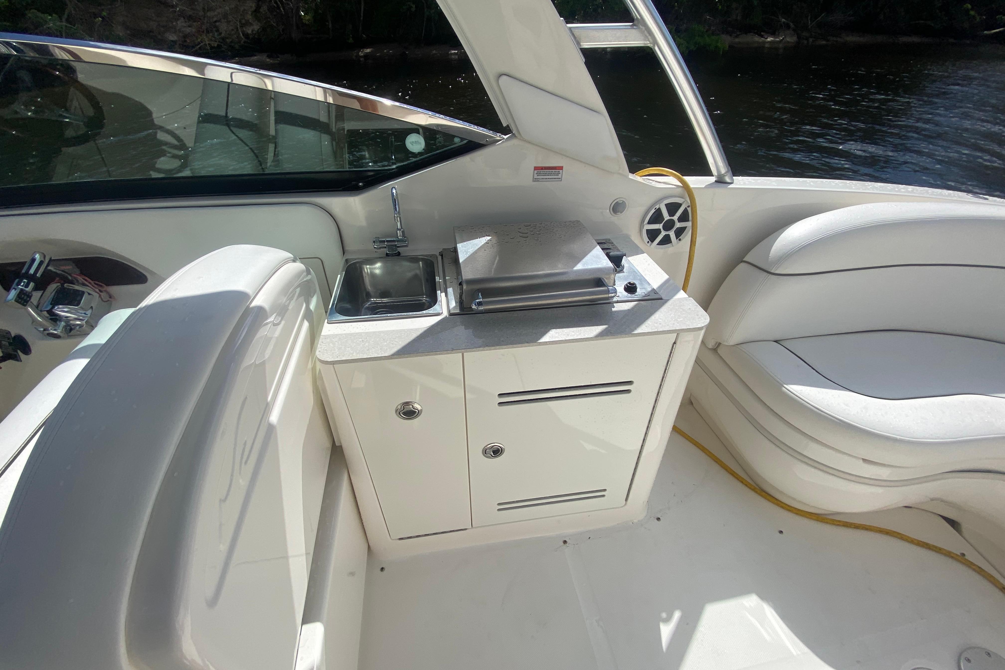 Cockpit Wetbar