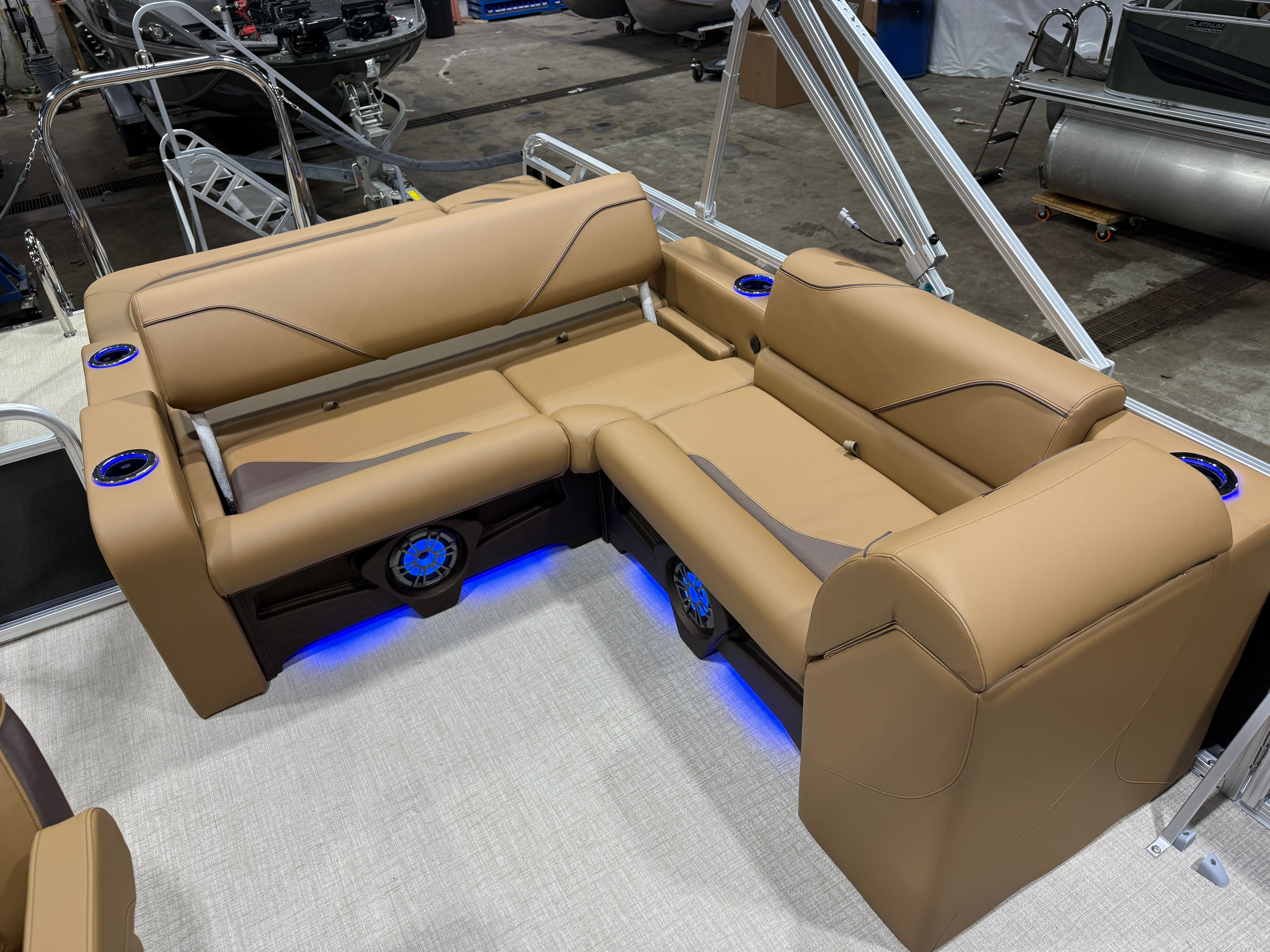 2026 Tahoe Sport 2385 Swingback (VRB) Tritoon & Honda 4-Stroke EFI - 16