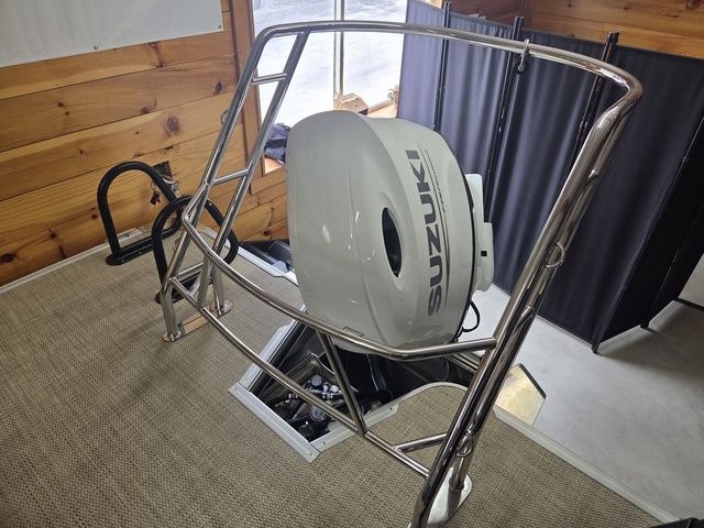 2026 Crest Conquest 230 SLS Tri-Toon 200hp, Trailer and Exten - 25