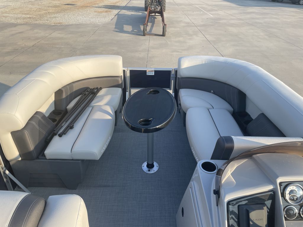 2022 Sylvan 820 PF Mirage - 7