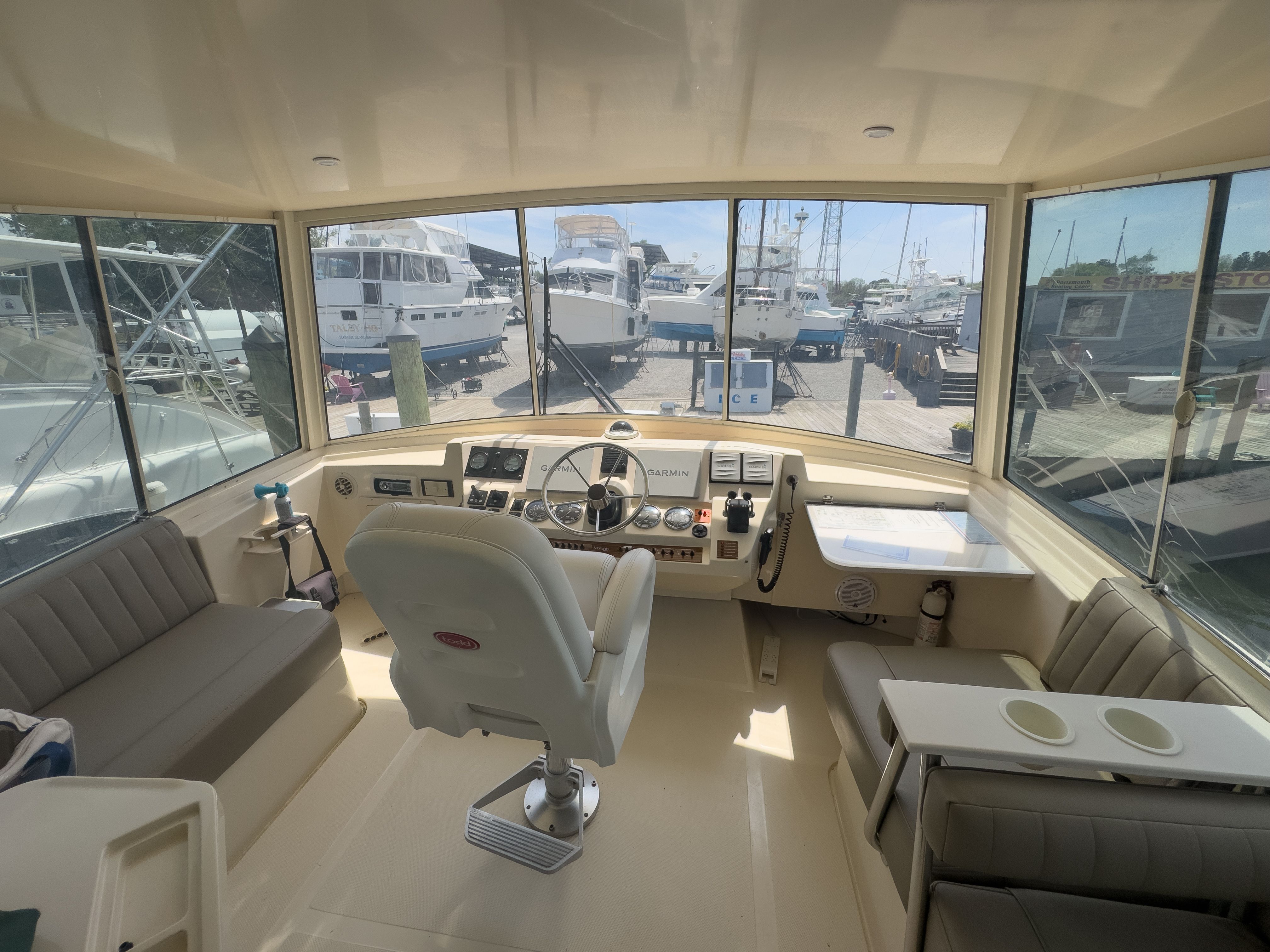2006 Mainship 43 Trawler - 6