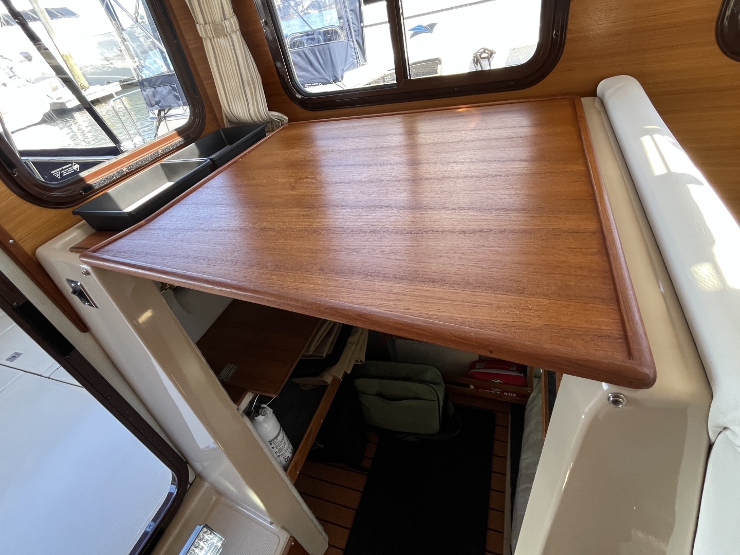 2017 Ranger Tugs R27 Northwest Edition - Image 14