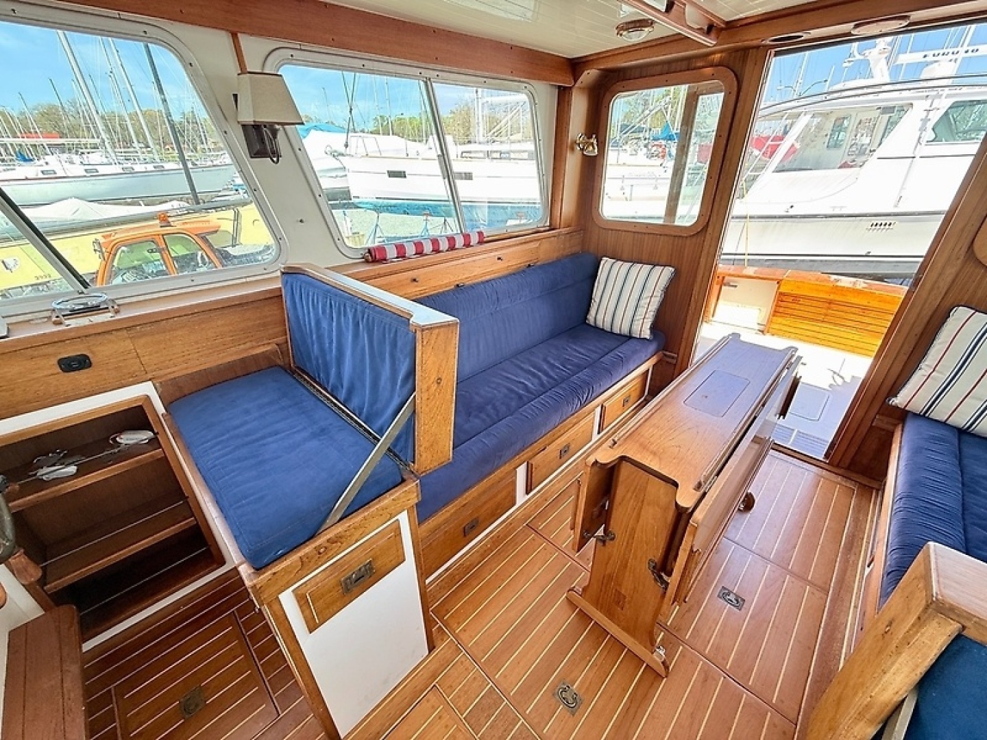1993 Shannon Custom Downeast 36 - Image 11